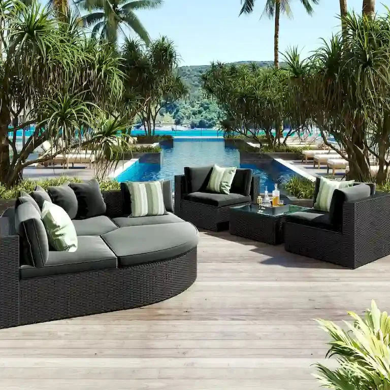 Salon d'angle réversible 7 pièces en résine tressée — table, coussins et coussins déco, 239 × 239 cm Merrelo™