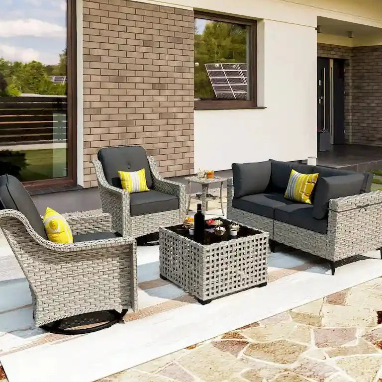 Salon de jardin 6 pièces en résine tressée — fauteuils pivotants et table basse solaire Merrelo™