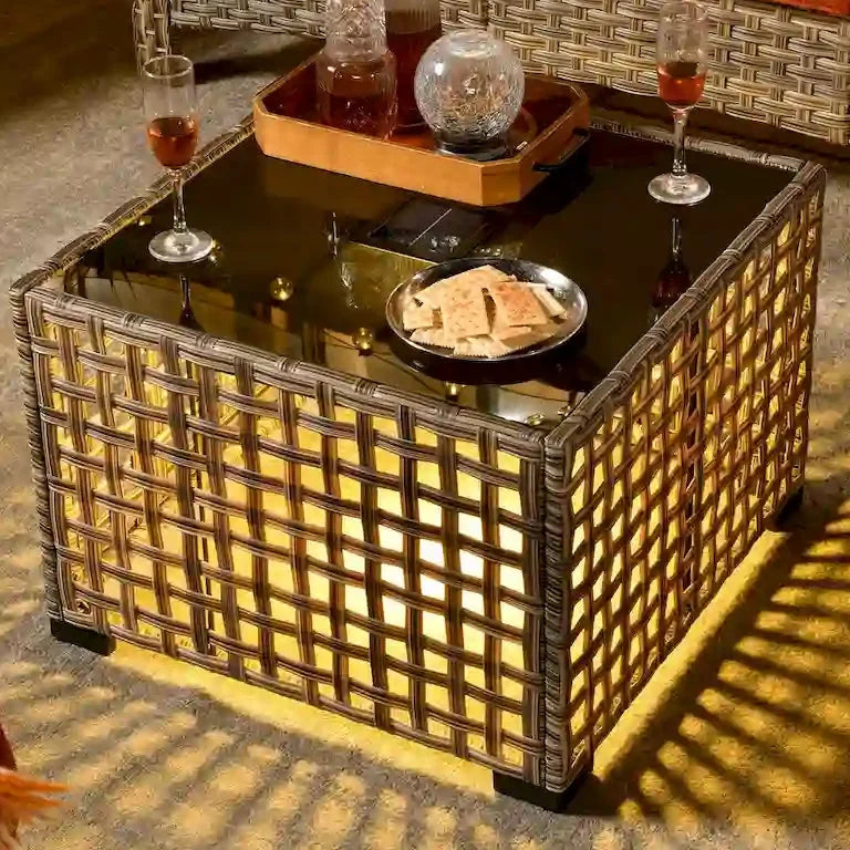 Salon de jardin 6 pièces en résine tressée — fauteuils pivotants et table basse solaire Merrelo™